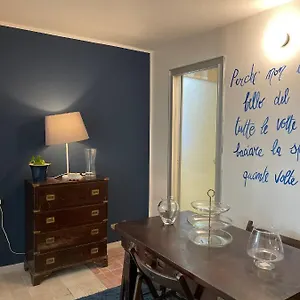 Appartamento Splendida Taverna Dotata Di Tutti I Comfort A 500 Mt Dal Mare Marina Di Carrara